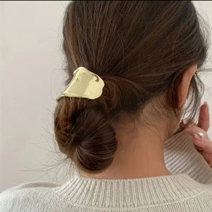 Sleek Leaf Design | Glossy Metal Ponytail Holders | Pack of 4